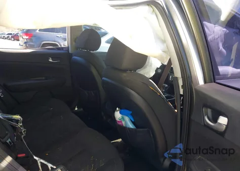 2017 Kia Optima Lx z USA, uszkodzony, nr VIN 5XXGT4L35HG125010